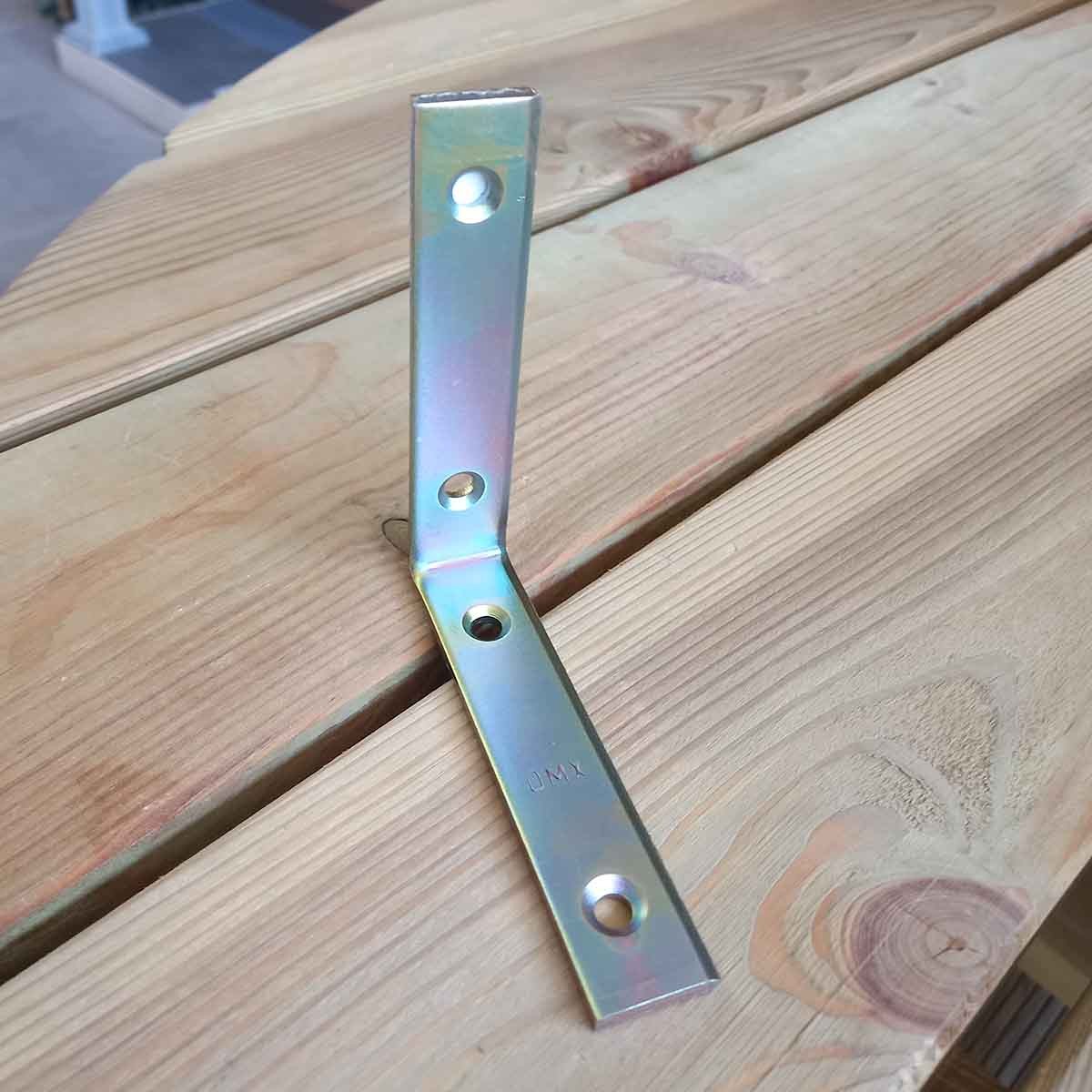 Γωνία_100_x_100_x_20mm