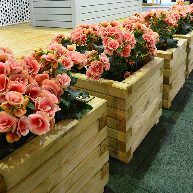 Ξύλινη_γλάστρα_τετράγωνη