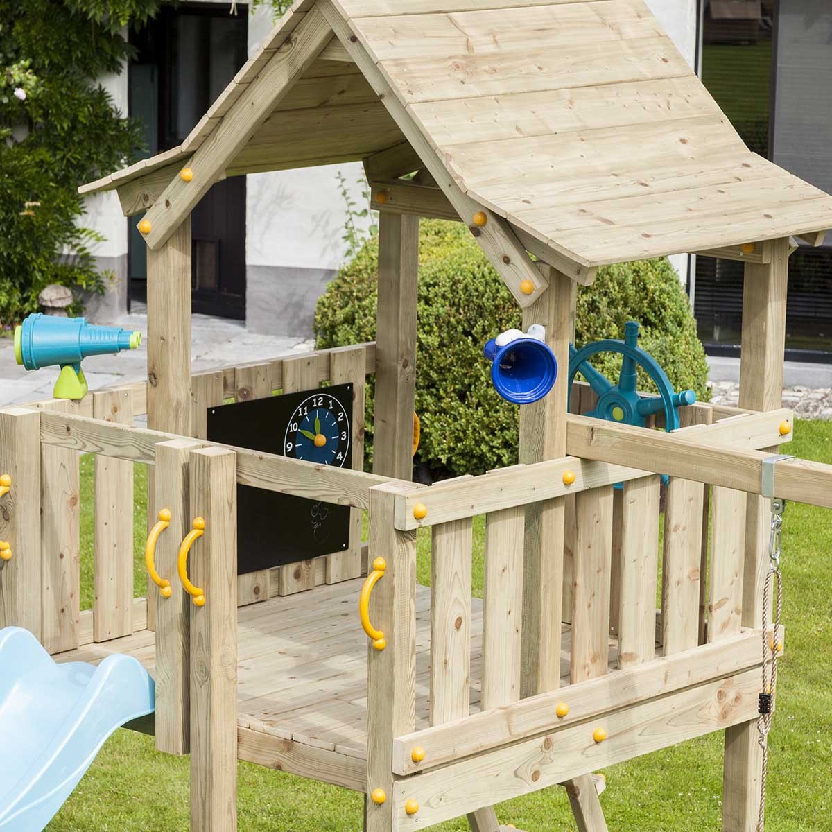 Ξύλινος_πύργος_Pagoda_με_προέκταση