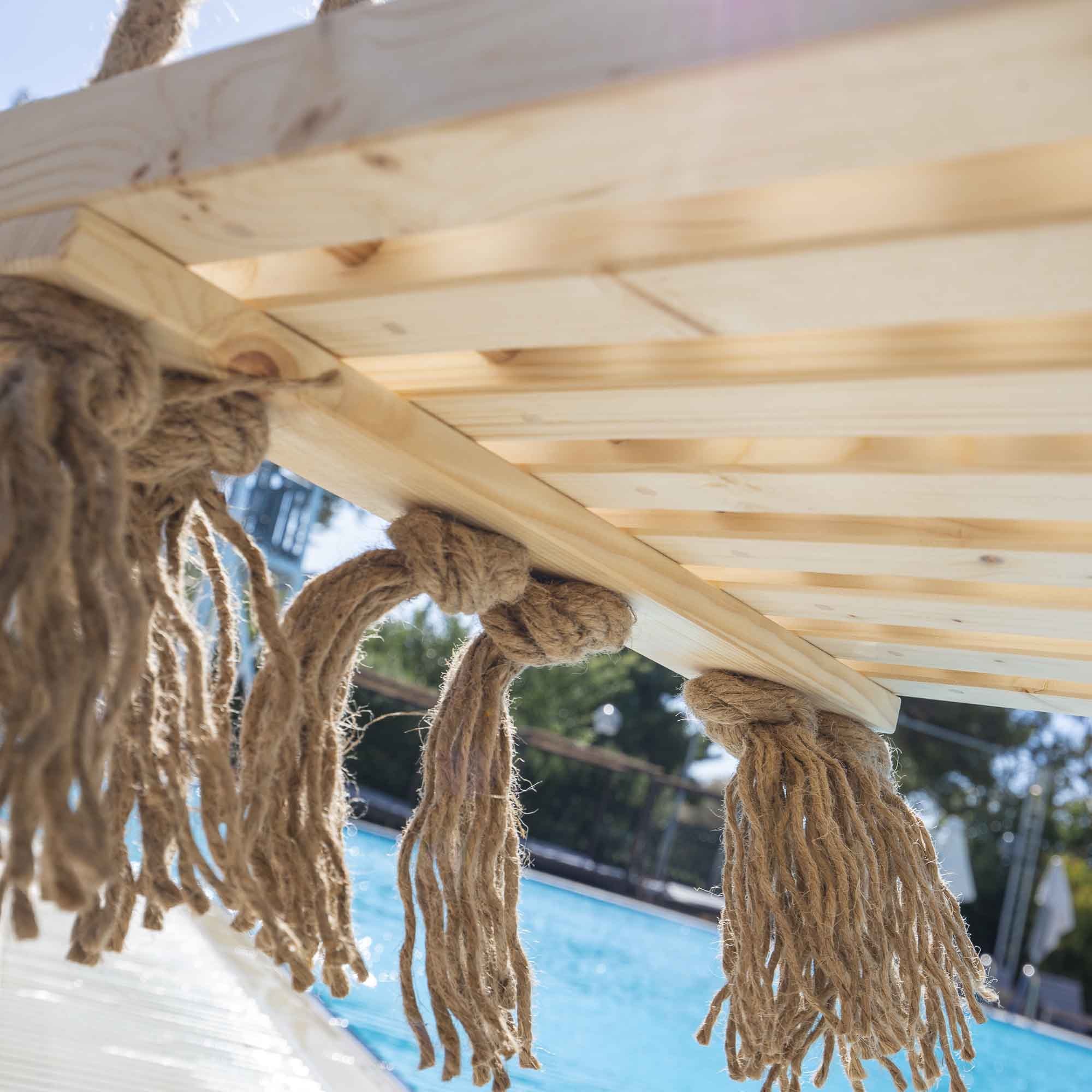 κούνια-κρεμαστή-με-σχοινιά