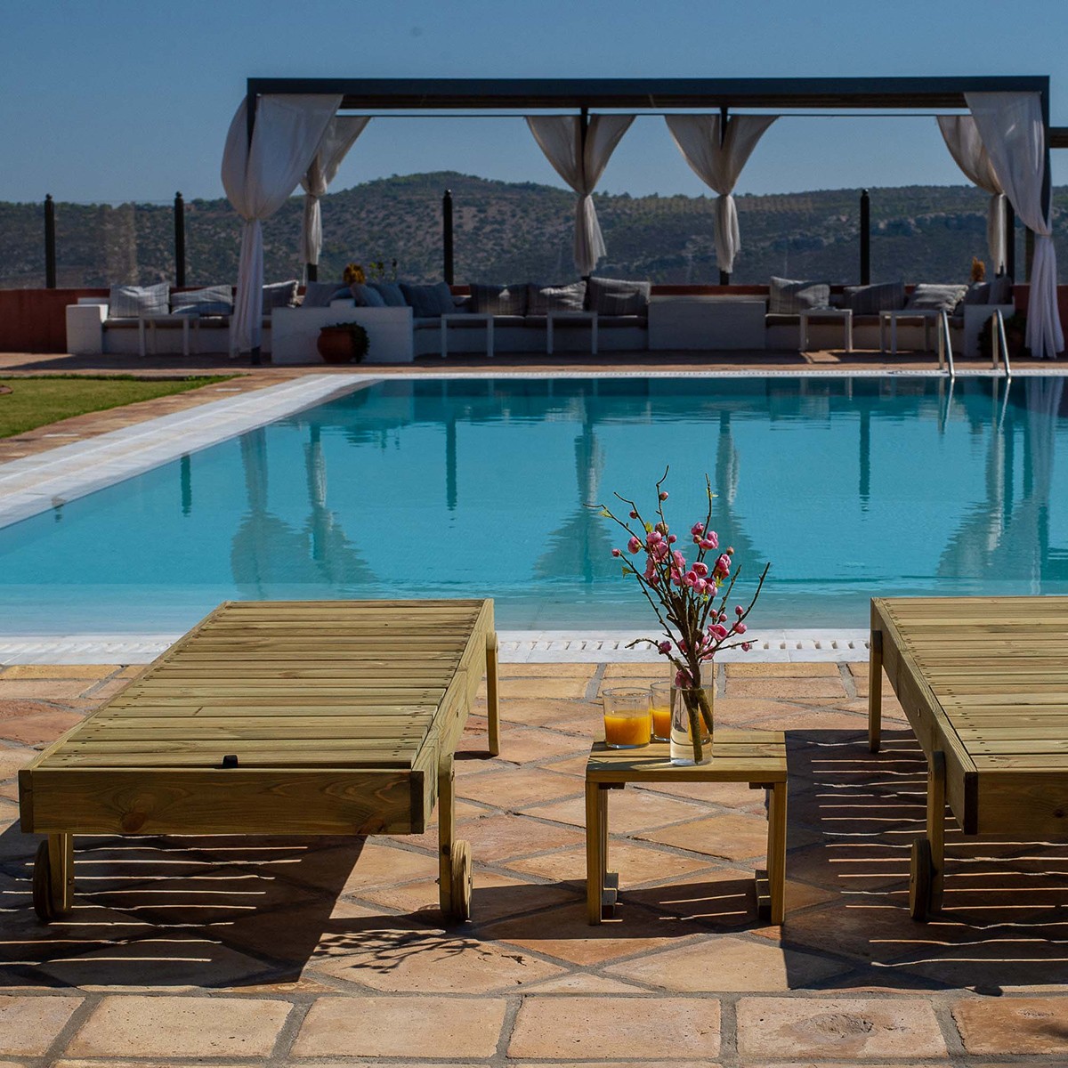 ξαπλώστρα-παραλίας-εμποτισμένη