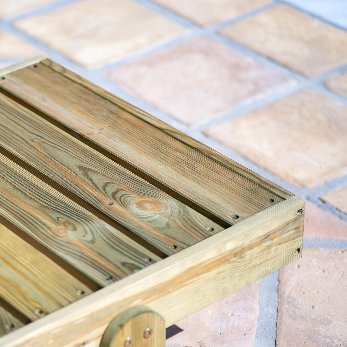 ξαπλώστρα-παραλίας-εμποτισμένη