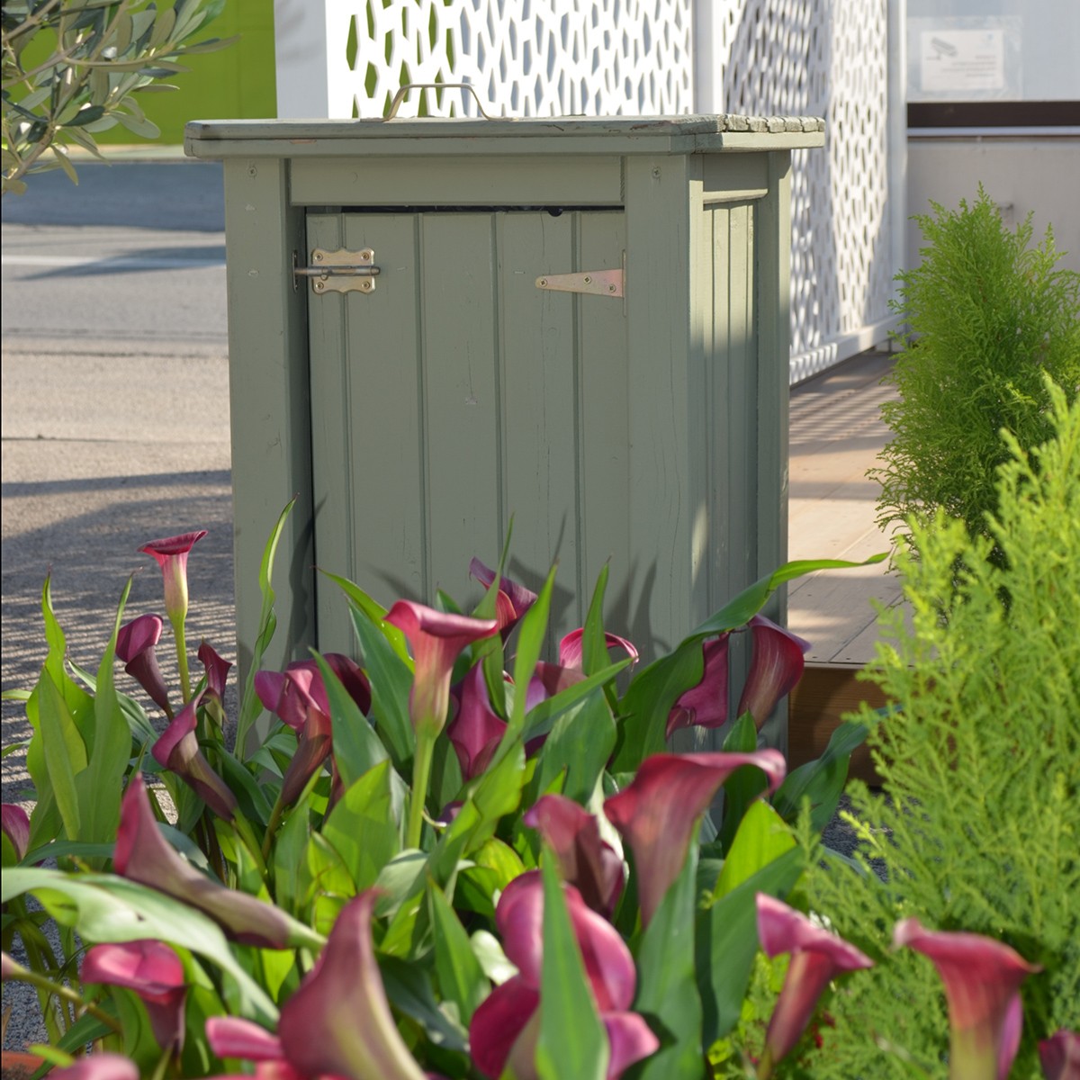 ξύλινος-κάδος-απορριμμάτων