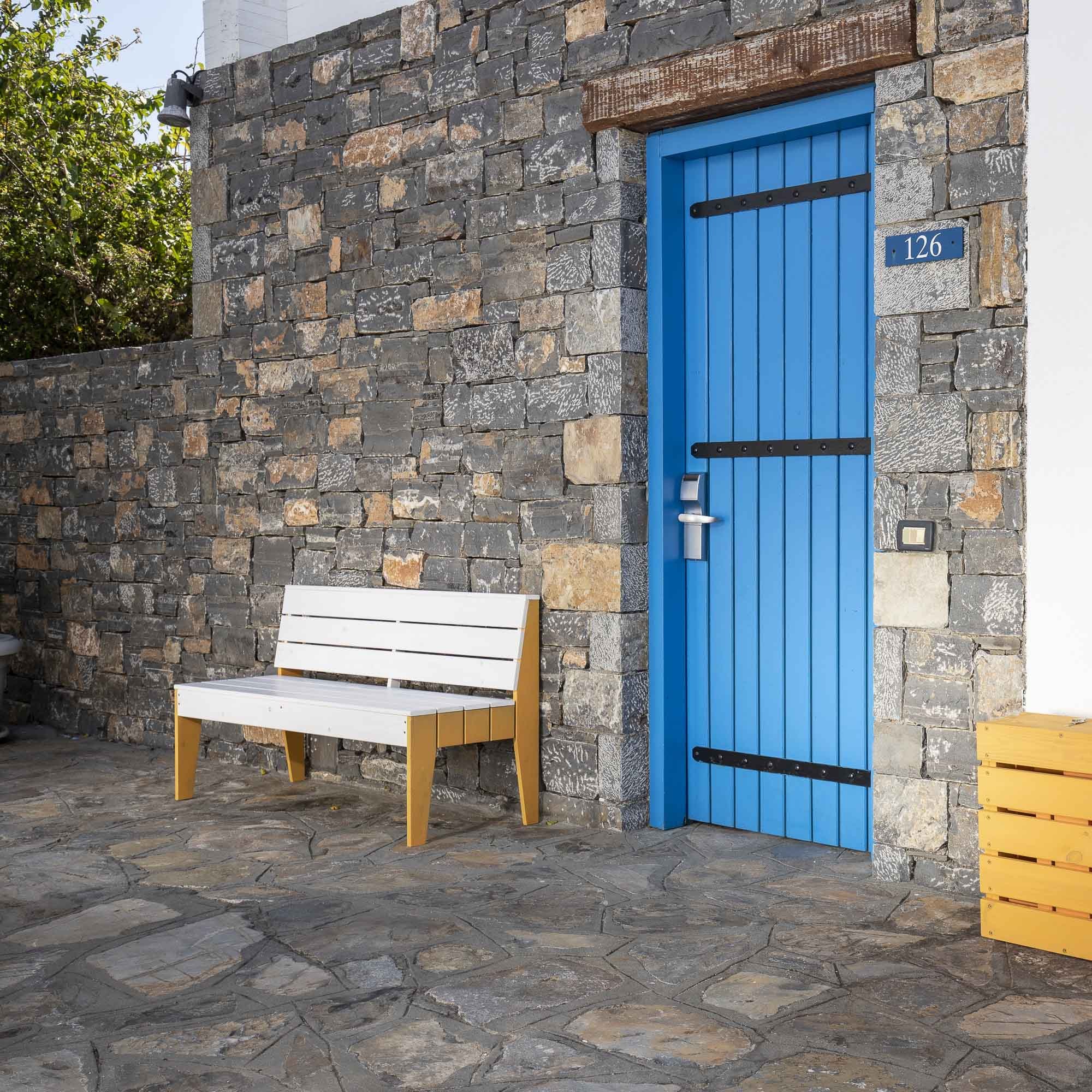 παγκάκι-κήπου-orange-goose