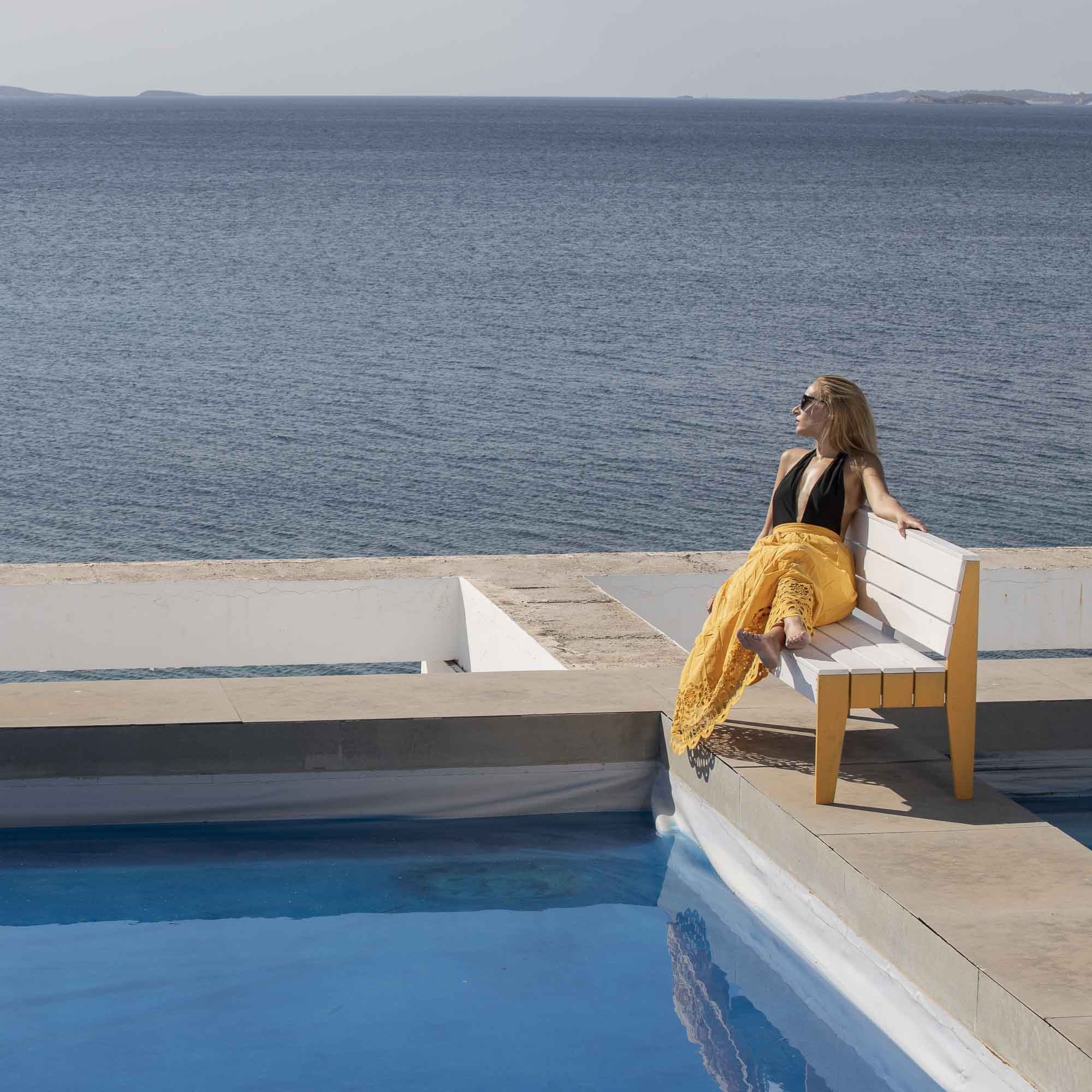 παγκάκι-κήπου-orange-goose