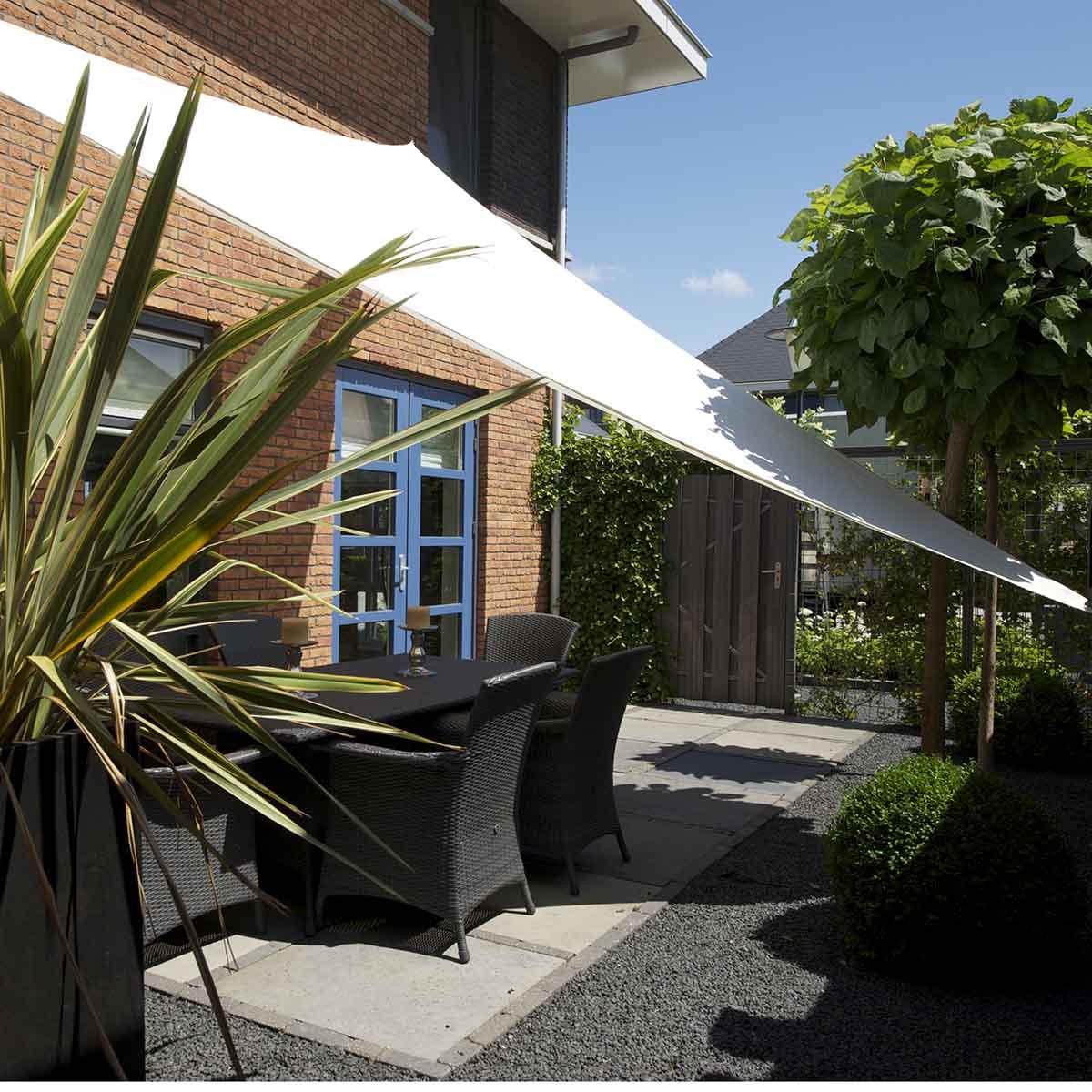 τρίγωνο-πανί-σκίασης-285gsm-αδιαβροχο-40-x-40-x-40m-nesling